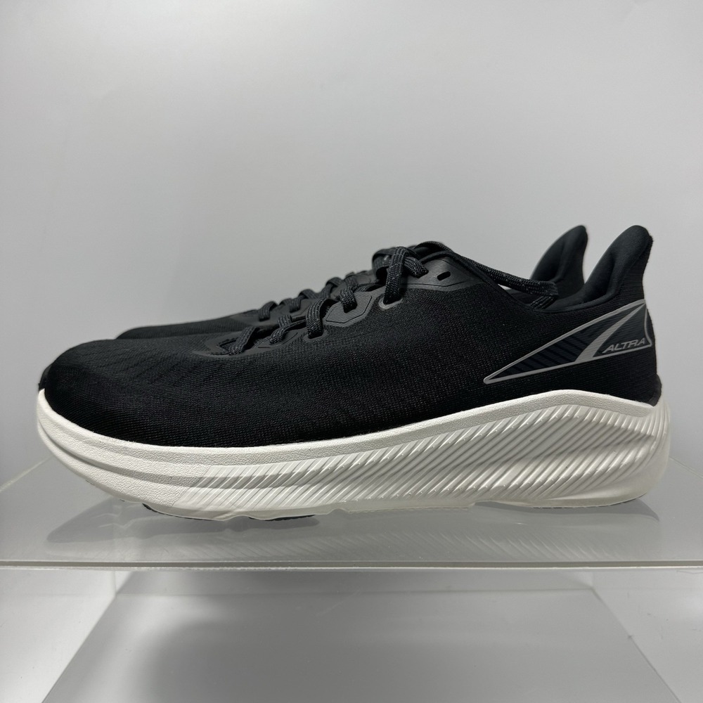 Brand New Altra Experience Form Black White AL0A85NT000 Men's Size 10.5 Sample